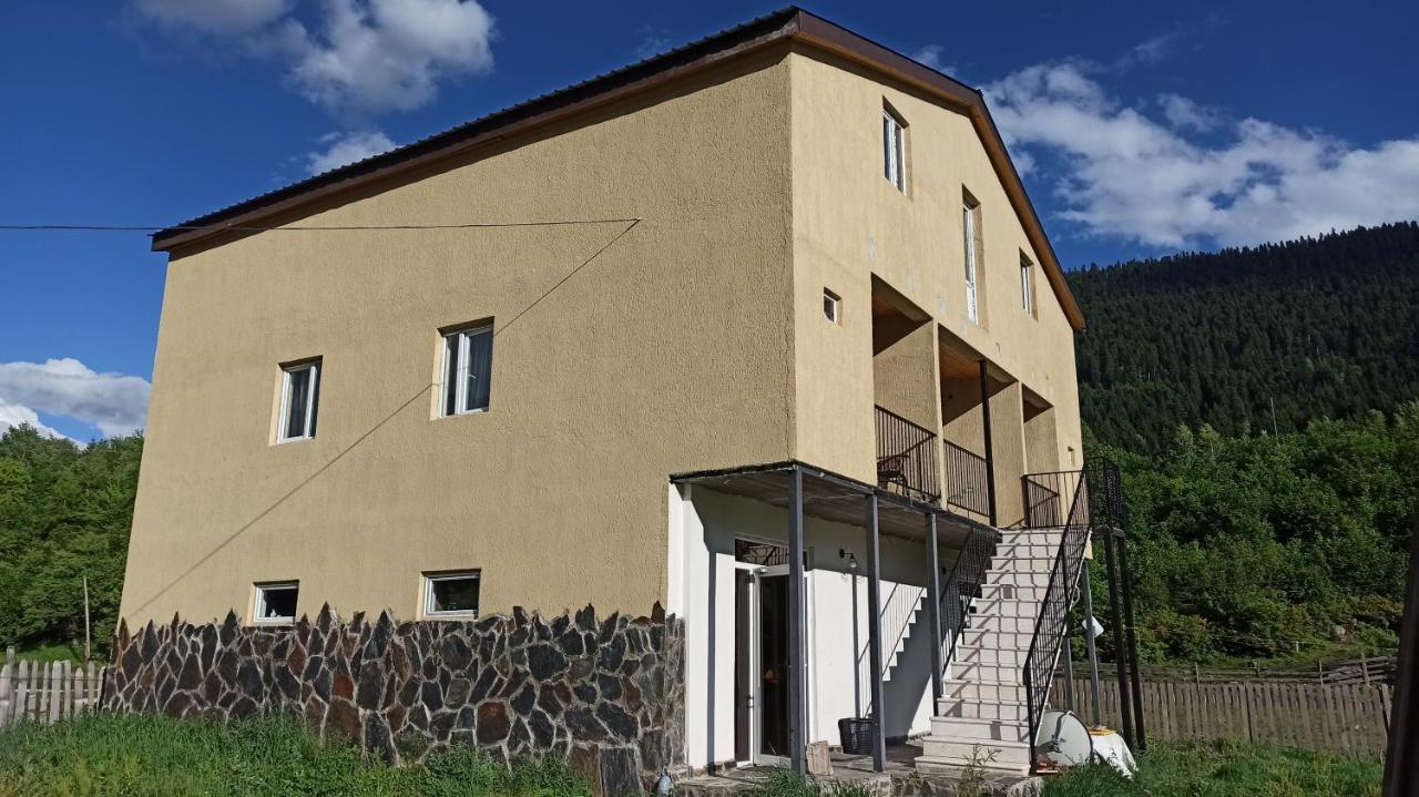 Stop House Местия Екстериор снимка